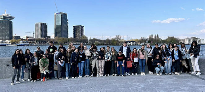 Voir les photos